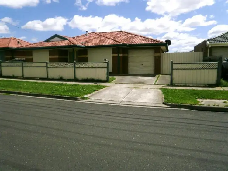 30 Deer Street, Deer Park VIC 3023