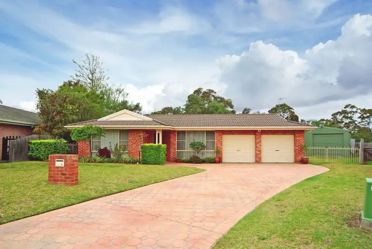 8 Chebec Close, Bomaderry NSW 2541
