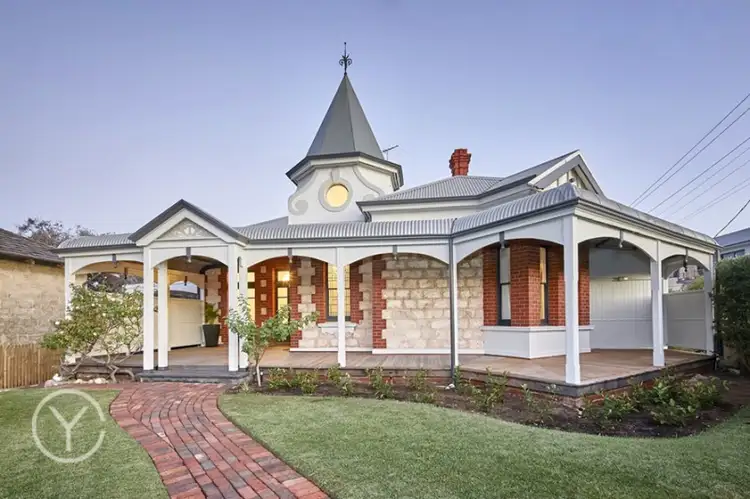25 Harvest Road, North Fremantle WA 6159