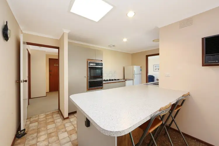 Fifth view of Homely house listing, 8 Lansell Court, Rowville VIC 3178