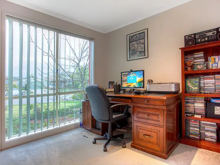 Second view of Homely house listing, 8 Noelhurst Court, Werribee VIC 3030