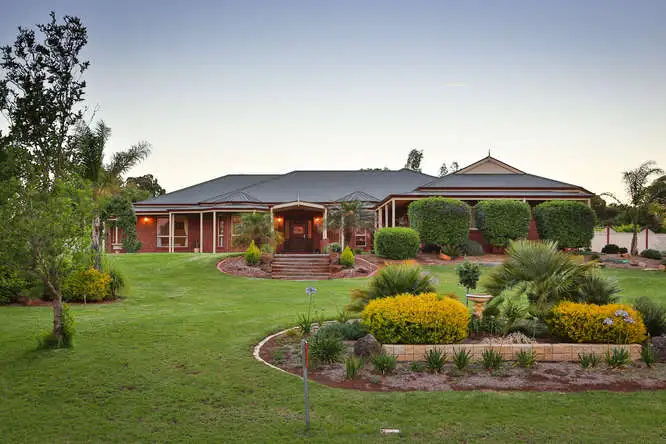 15 St Andrews Drive, Cabarita VIC 3505
