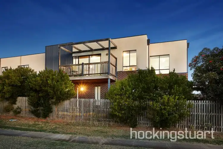 15/9 Petrea Place, Melton West VIC 3337