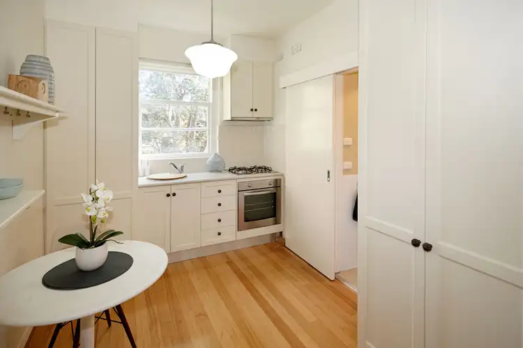 10/37 George Street, East Melbourne VIC 3002