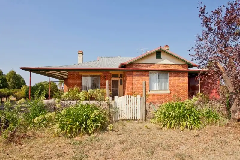 Main view of Homely house listing, 6 Clive Court, Table Top NSW 2640