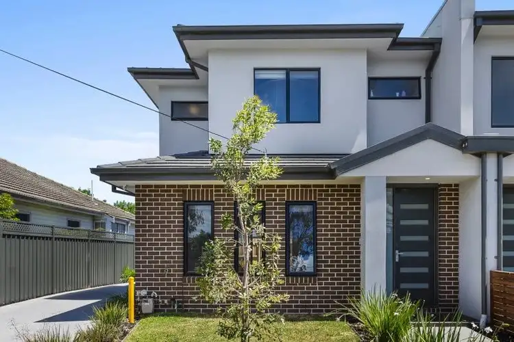 2/21 Burns Avenue, Clayton South VIC 3169