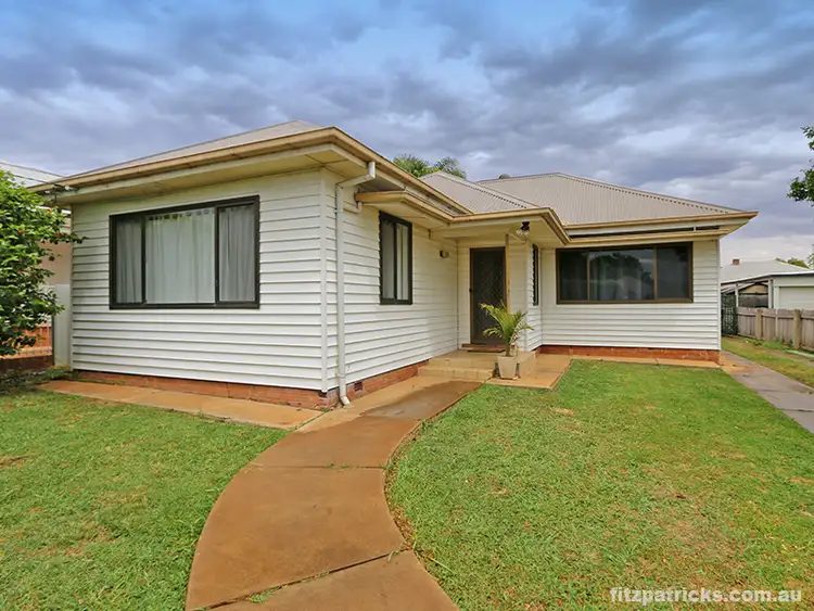 42 Bourke Street, Turvey Park NSW 2650