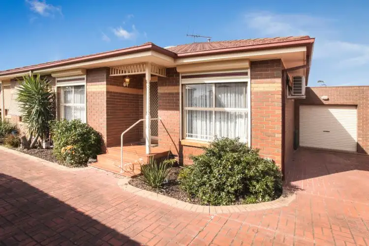 3/2 Bent Street, Westmeadows VIC 3049