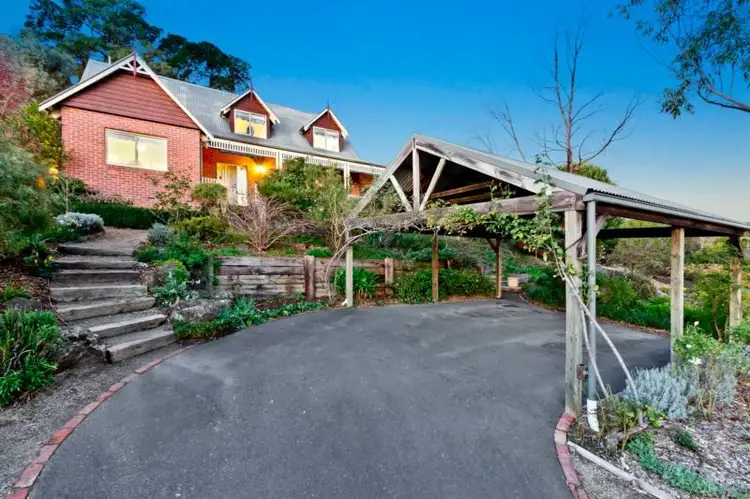 7 Pickwood Rise, Research VIC 3095