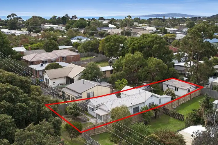 83 Seventh Avenue, Rosebud VIC 3939