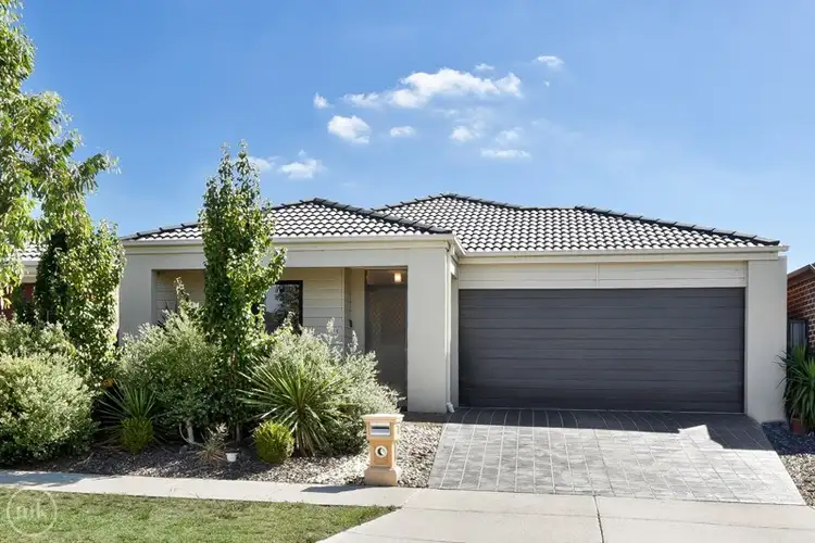 16 Cassinias Grove, Mernda VIC 3754