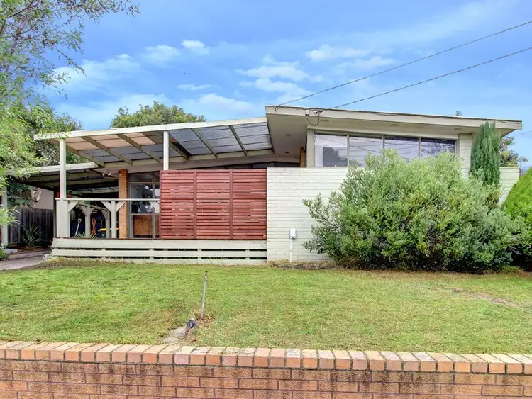 24 Derna Crescent, Frankston VIC 3199