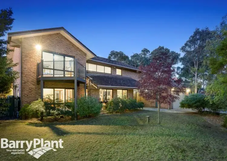 24 Maroong Drive, Research VIC 3095