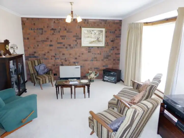 Third view of Homely unit listing, 2/2 Fulton Avenue, Horsham VIC 3400