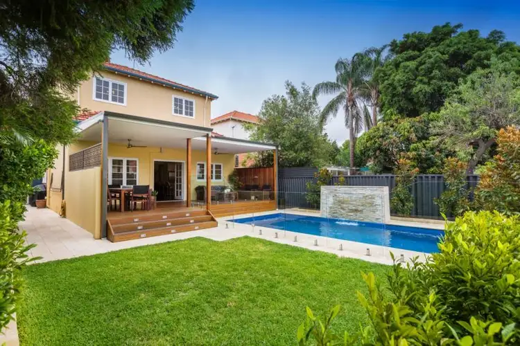 15 Vista Street, Kensington WA 6151