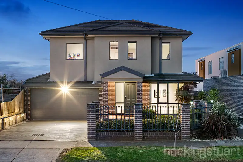 Main view of Homely townhouse listing, 1/101 Parkmore Road, Bentleigh East VIC 3165