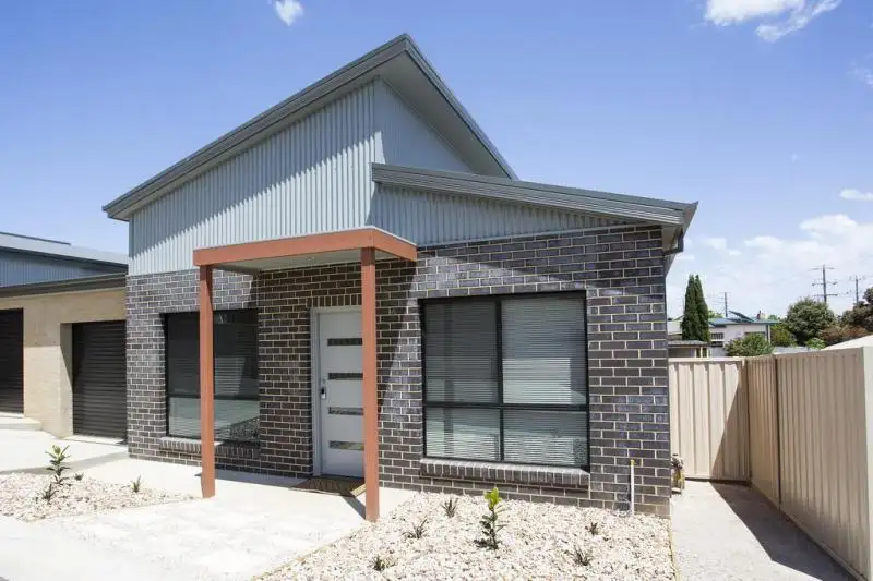 Main view of Homely townhouse listing, 2/71 Allingham Street, Golden Square VIC 3555