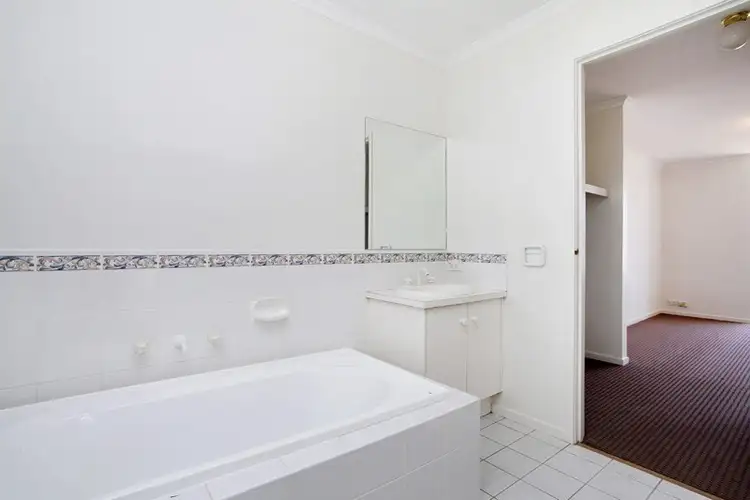Sixth view of Homely house listing, 2 Matthew Court, Sunshine West VIC 3020
