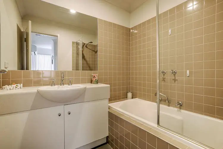 Sixth view of Homely house listing, 33 Wentworth Drive, Taylors Lakes VIC 3038