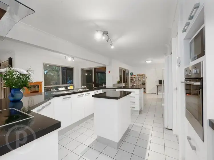 Fourth view of Homely house listing, 8 Sherborne Place, Chapel Hill QLD 4069