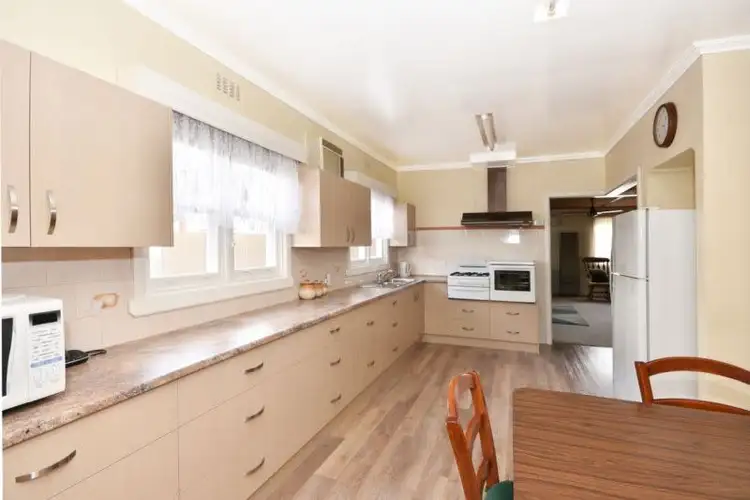 Fifth view of Homely house listing, 6 Thomas Street, Kangaroo Flat VIC 3555