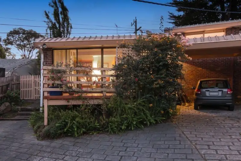 Main view of Homely unit listing, 2/7 Stonington Place, Ringwood VIC 3134