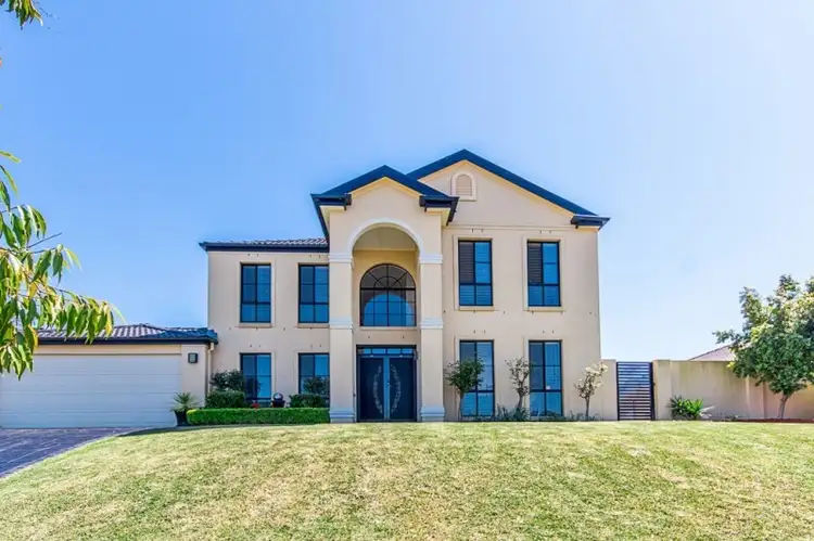 8 Tipperary Drive, Ashtonfield NSW 2323