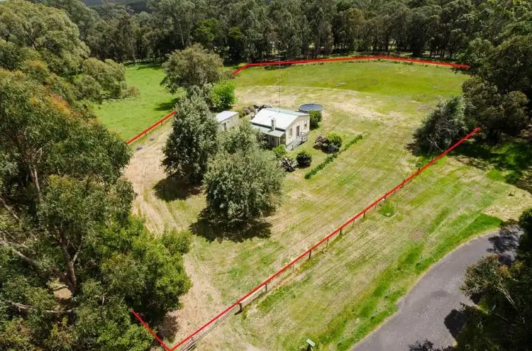 30 School Road, Kawarren VIC 3249
