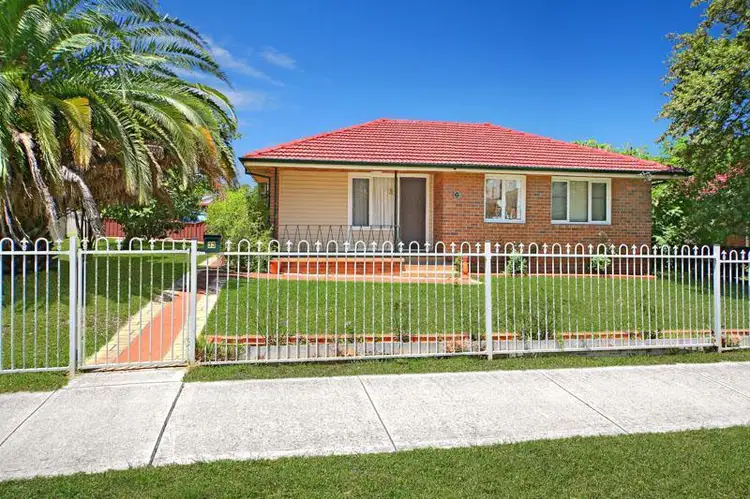 33 Kentucky Road, Riverwood NSW 2210