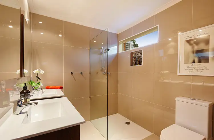 Fourth view of Homely house listing, 5 Paulette Close, Greensborough VIC 3088