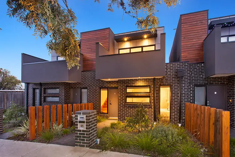 2/19 Burns Street, Maidstone VIC 3012