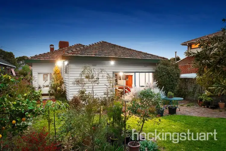 7 Curraweena Road, Caulfield South VIC 3162