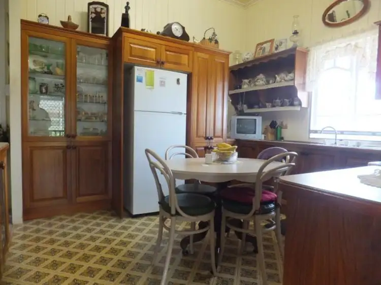Fifth view of Homely house listing, 12 BROADHURST STREET, Childers QLD 4660