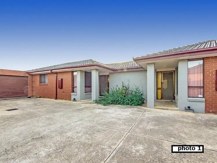 2/21 Esther Court, Seabrook VIC 3028