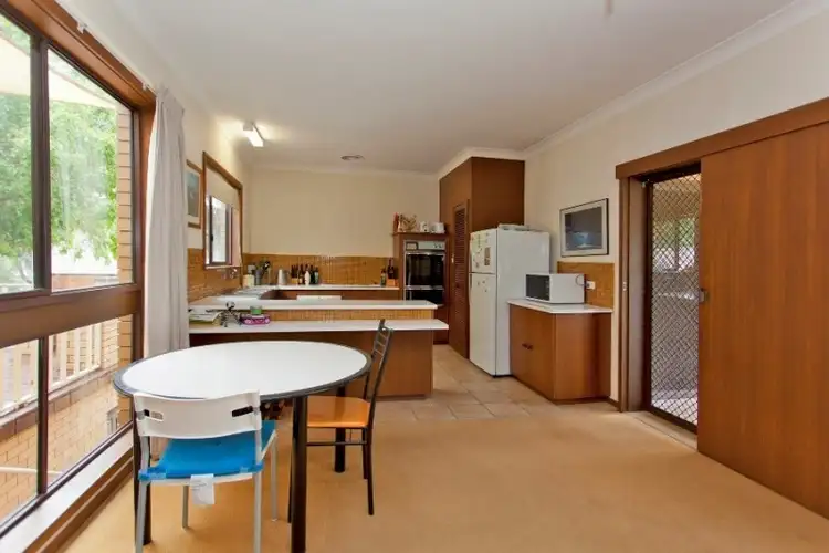Sixth view of Homely house listing, 392 Woodstock Court, East Albury NSW 2640