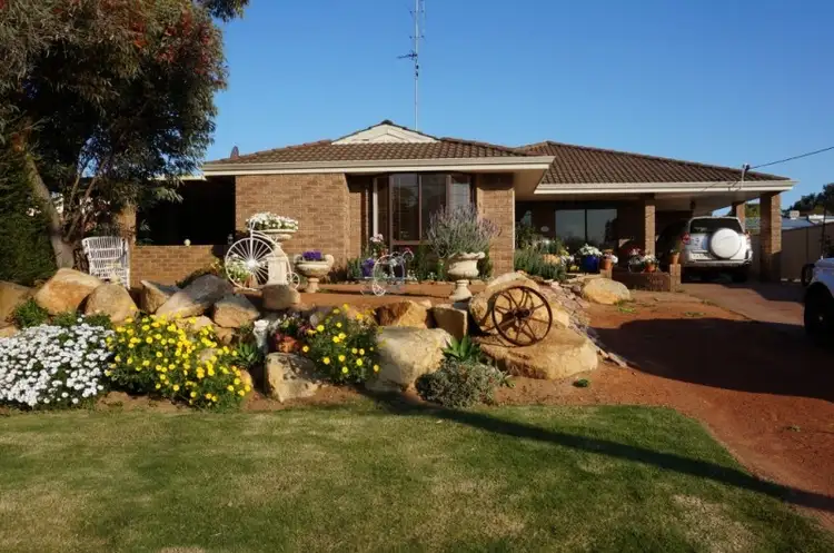 63 Henry Road, York WA 6302