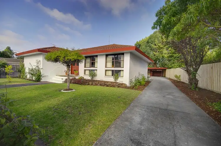 25 Vanessa Avenue, Highton VIC 3216