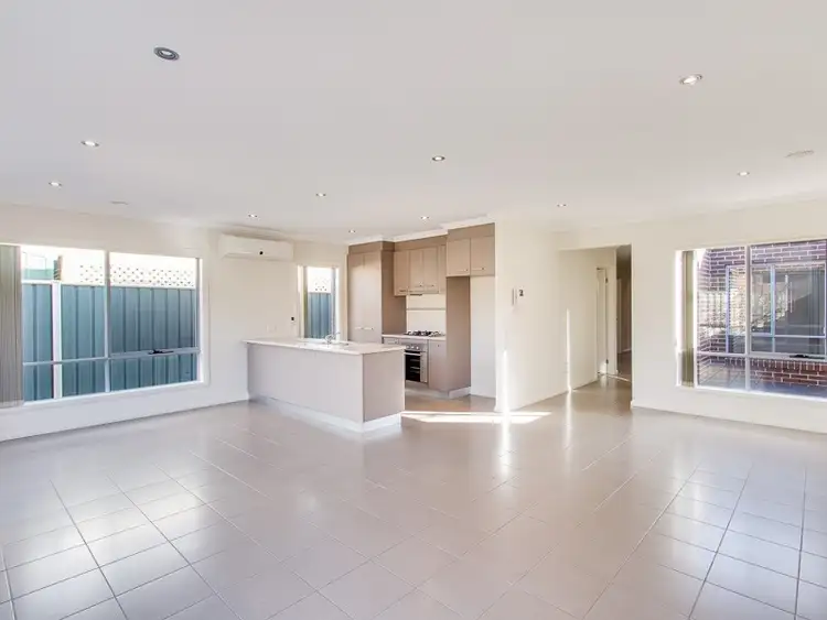 Fifth view of Homely house listing, 2/4 Pepino Court, Werribee VIC 3030
