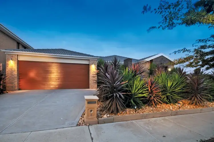 6 Ingram Place, Taylors Hill VIC 3037