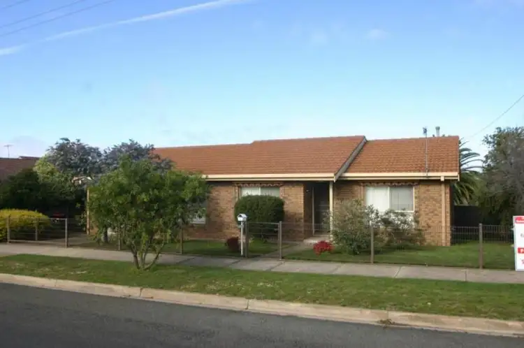 80 Moore Street, Ararat VIC 3377