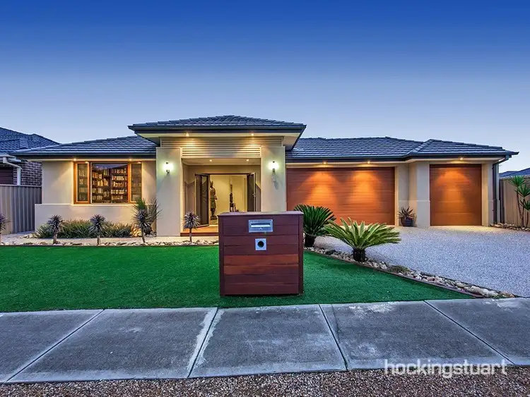 8 Lockie Place, Taylors Hill VIC 3037