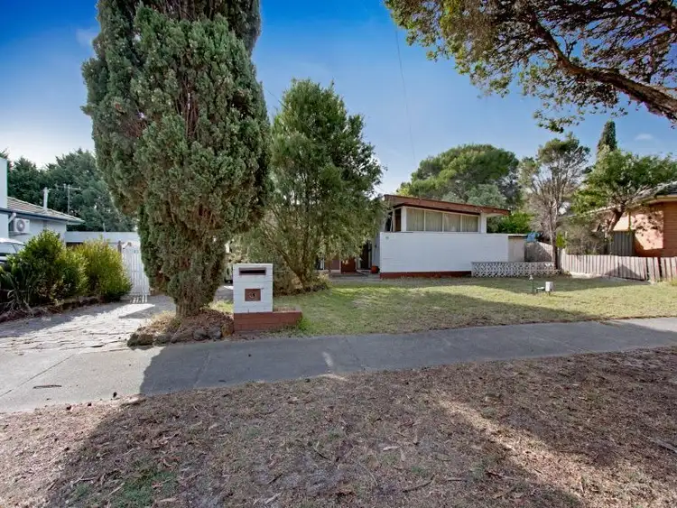13 Derna Crescent, Frankston VIC 3199
