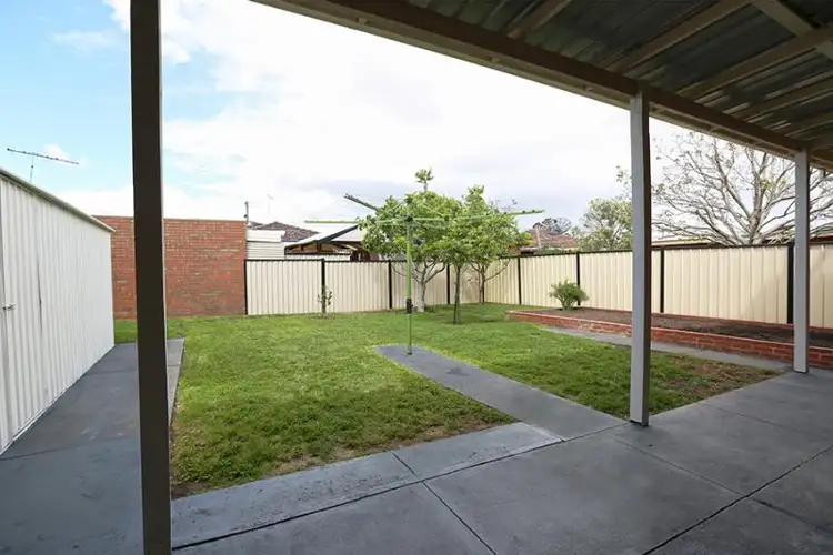 Seventh view of Homely house listing, 18 Lockwood Grove, Thomastown VIC 3074