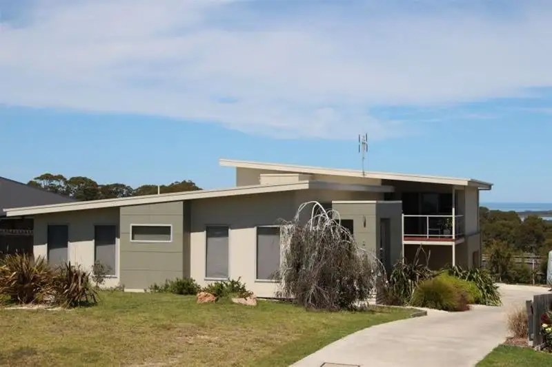 Main view of Homely house listing, 6 Tower Hill Court, Kalimna VIC 3909