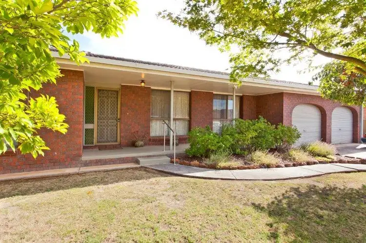 442 Schaefer Street, Lavington NSW 2641
