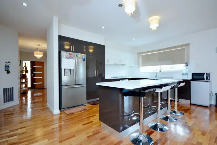 Fourth view of Homely house listing, 5 Eminence Way, Craigieburn VIC 3064