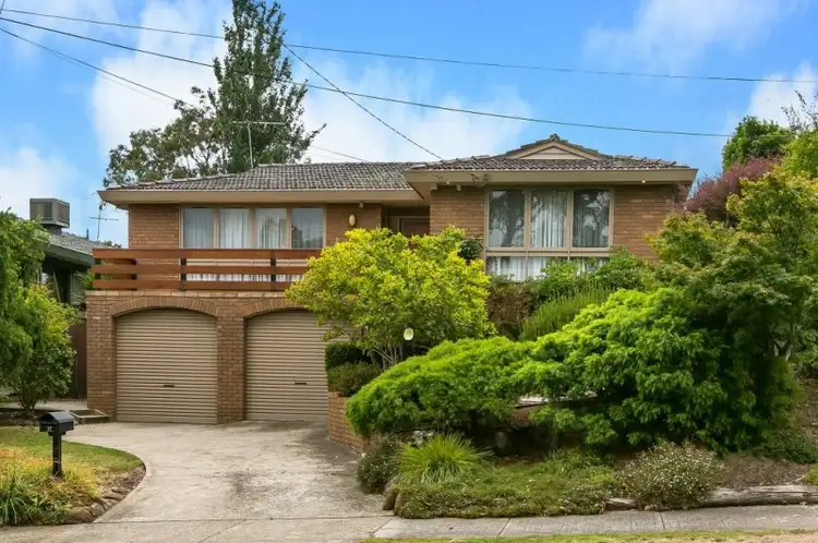 17 Gordon Road, Mount Waverley VIC 3149