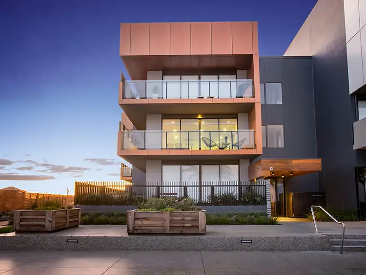 132/50 Catamaran Drive, Werribee South VIC 3030