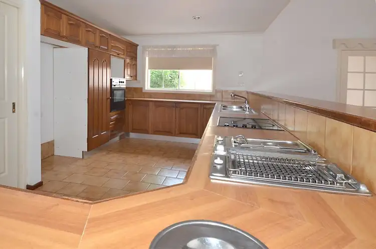 Fifth view of Homely house listing, 1 Gilda Court, Rowville VIC 3178