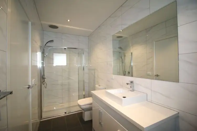Fifth view of Homely unit listing, 2/11 Almond Avenue, Brooklyn VIC 3012